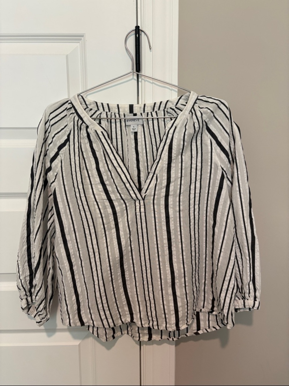 Evereve Black & White Vertical Stripe V-Neck Tunic